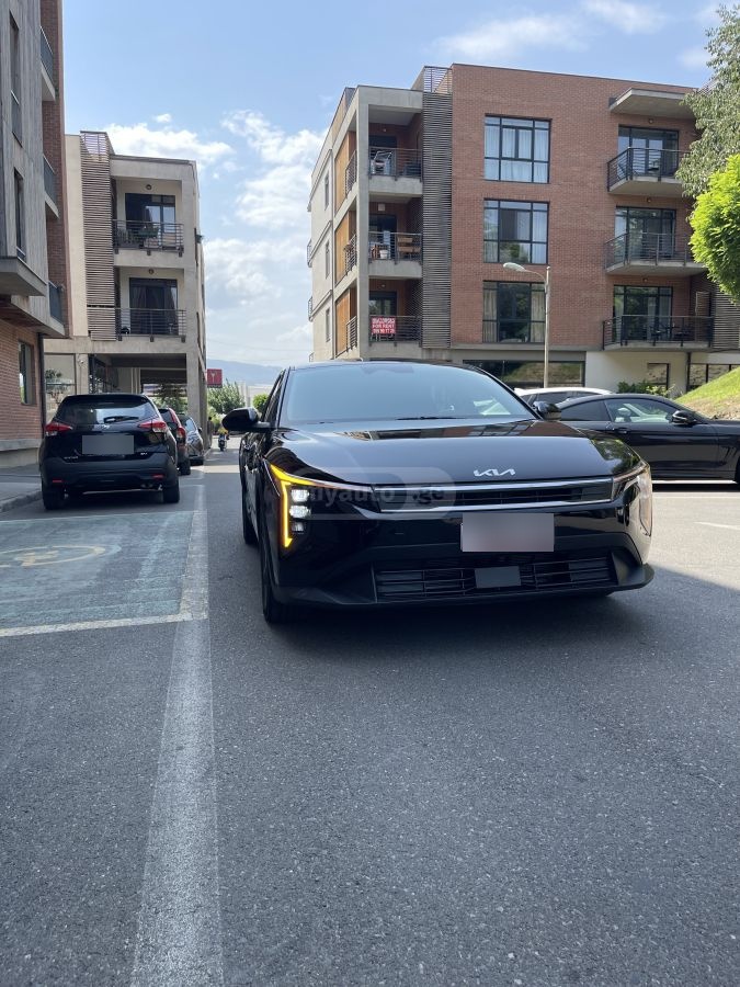Kia K4 - фото 1
