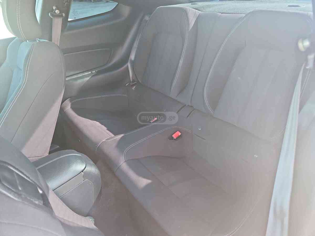 Ford Mustang - фото 10