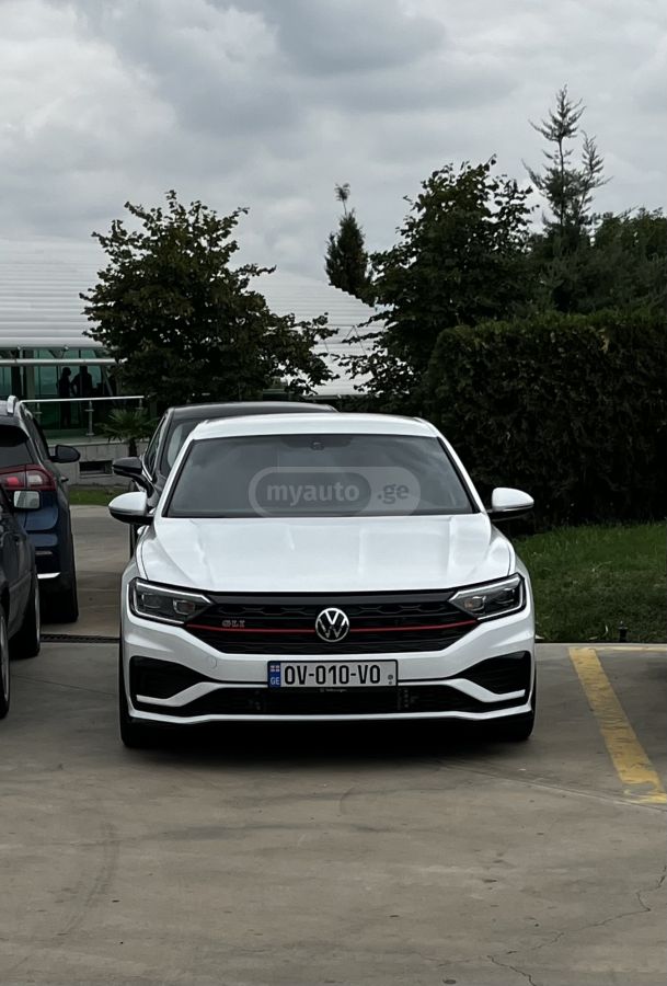 Volkswagen Jetta - фото 1