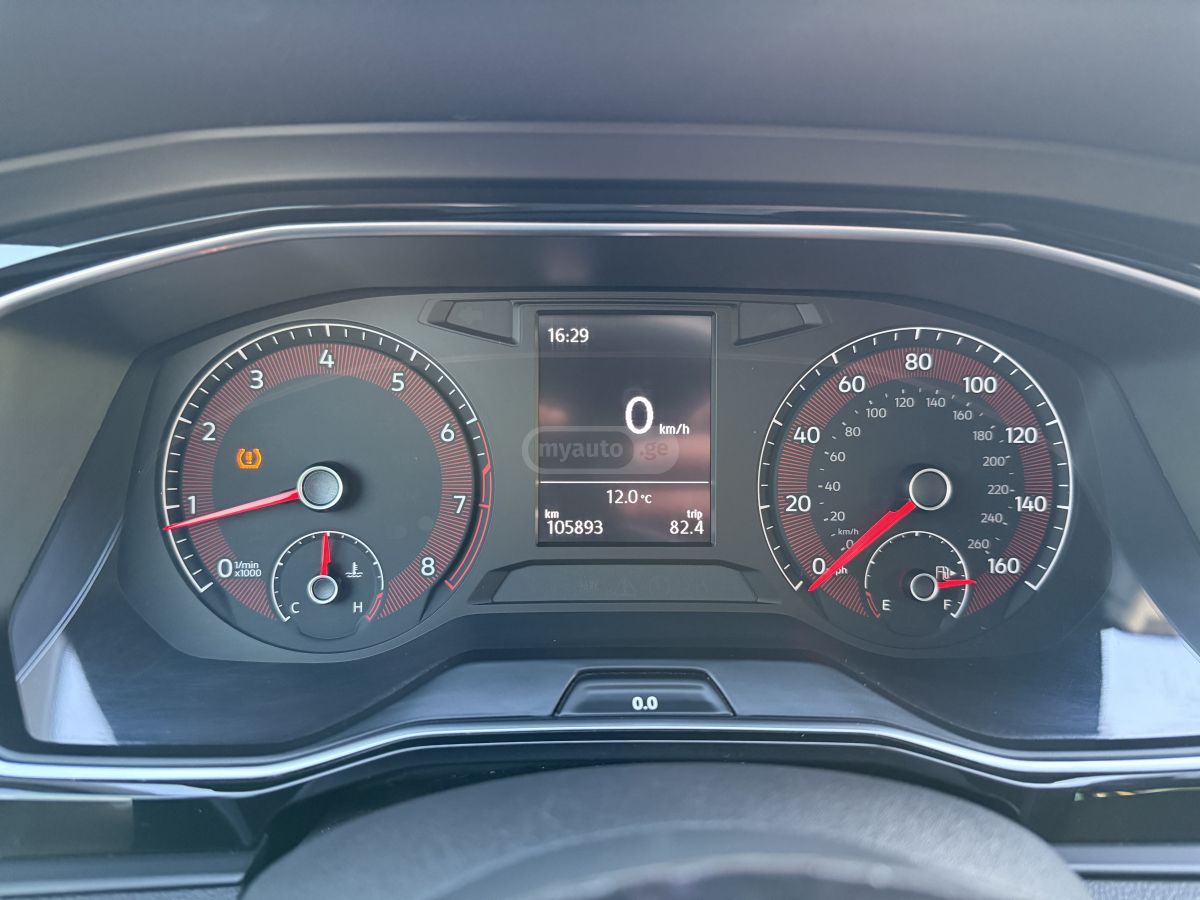 Volkswagen Jetta - фото 14