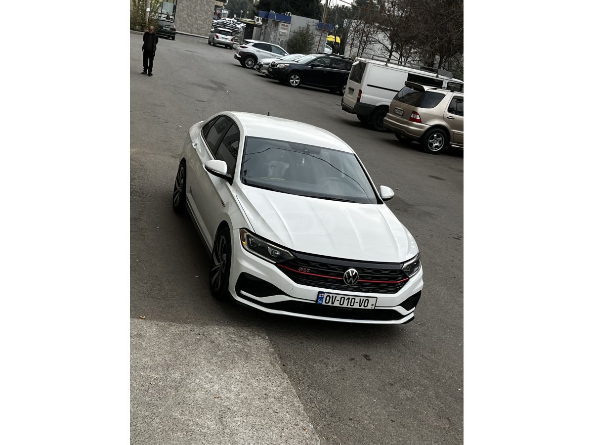 Volkswagen Jetta - фото 2