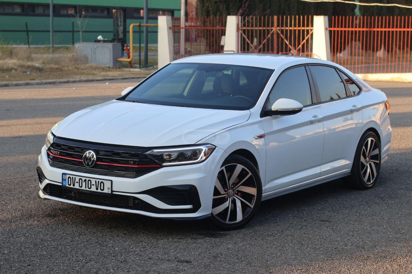 Volkswagen Jetta - фото 4