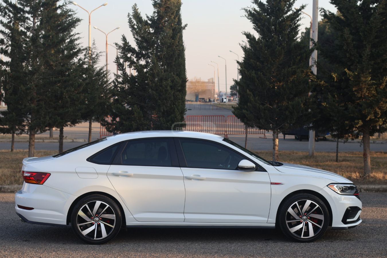 Volkswagen Jetta - фото 8