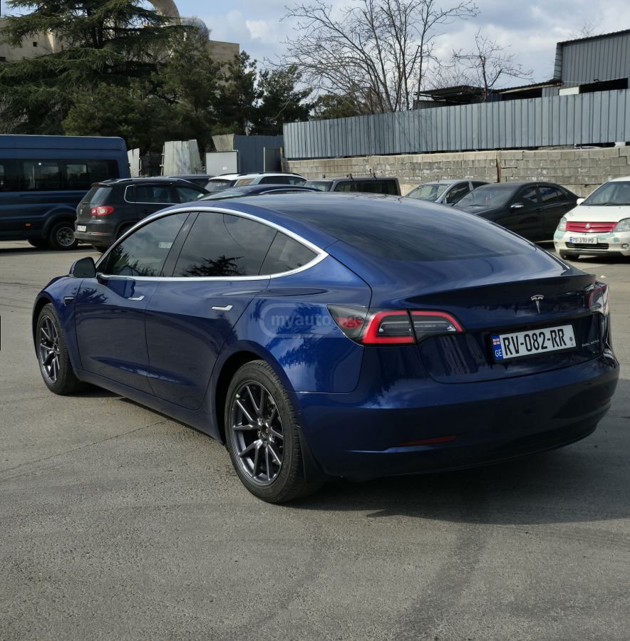 Tesla Model 3 - фото 4