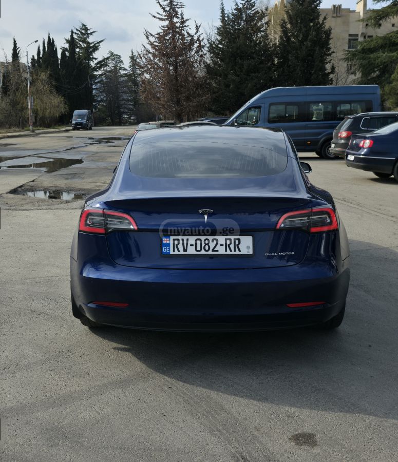 Tesla Model 3 - фото 5