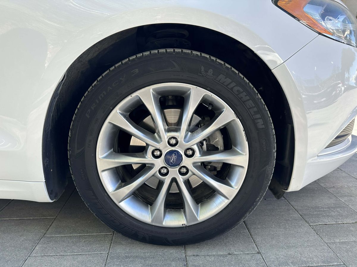 Ford Fusion - фото 9