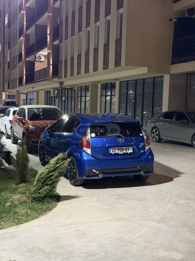 Toyota Aqua - фото 14