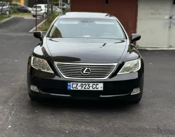Lexus LS 460