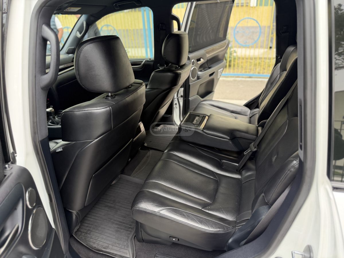 Lexus LX 450 - фото 6