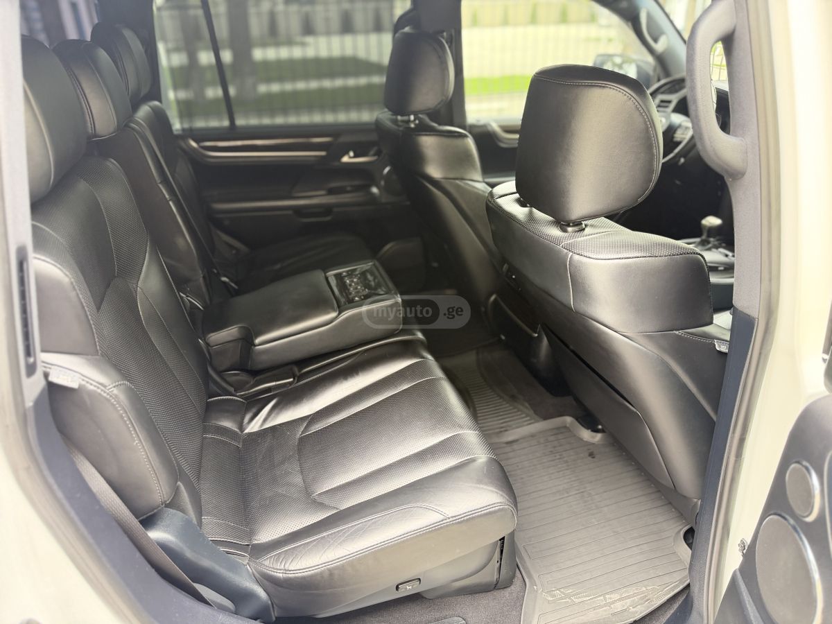 Lexus LX 450 - фото 9
