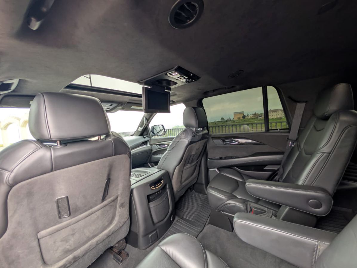 Cadillac Escalade - фото 8