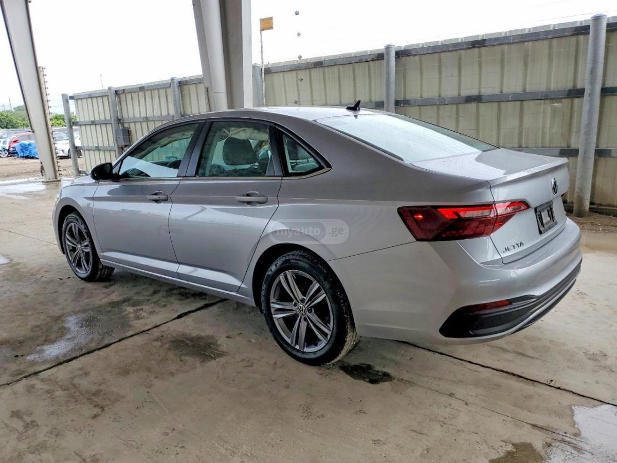 Volkswagen Jetta - фото 5