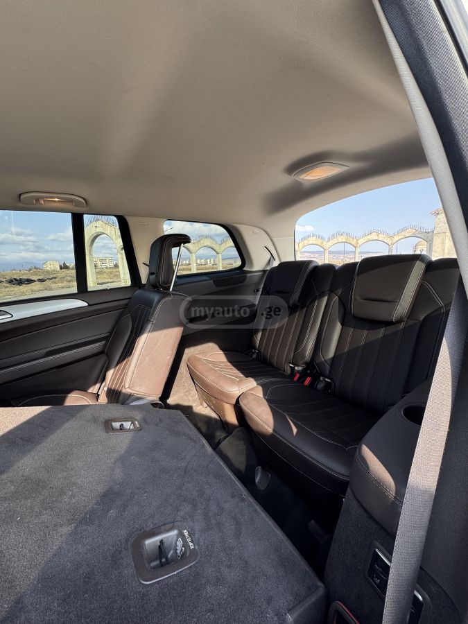 Mercedes-Benz GLS 450 - фото 5