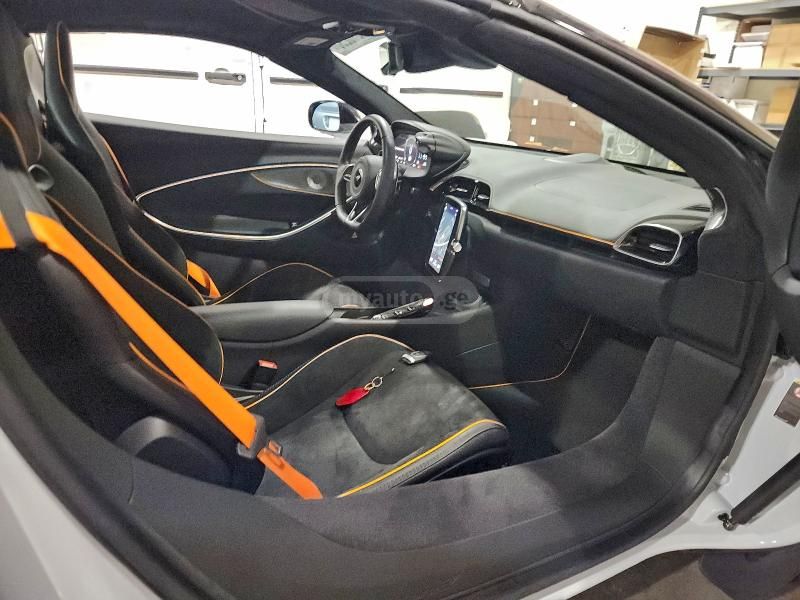 McLaren GT 2025 — миниатюра 8