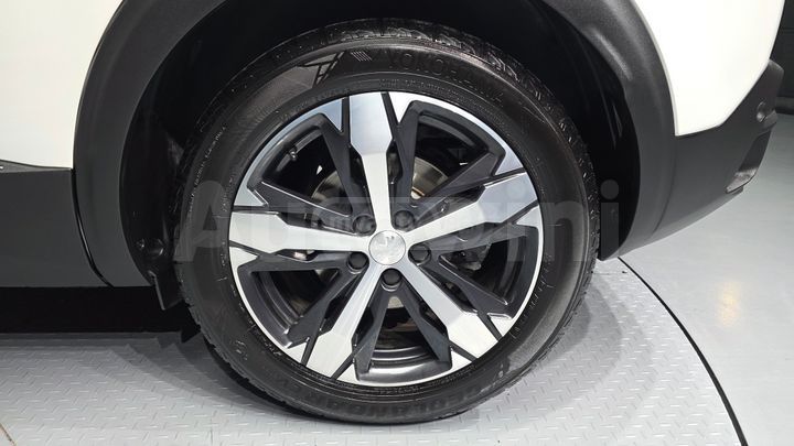 Peugeot 3008 2020 — миниатюра 5