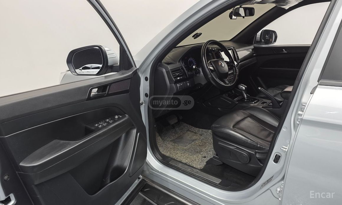 Ssangyong Rexton - фото 10