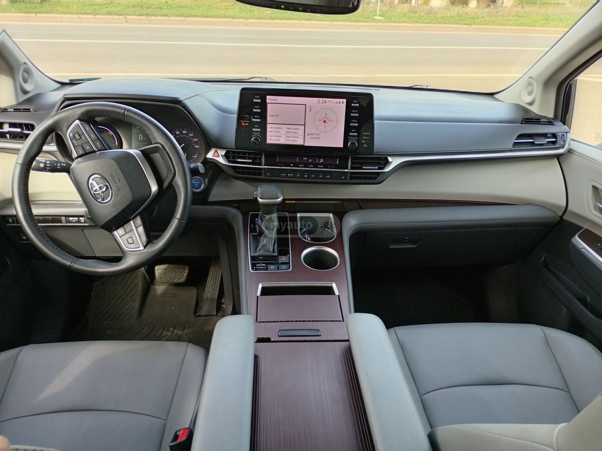 Toyota Sienna - фото 10