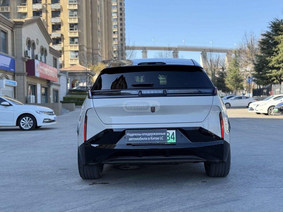 Zeekr X - фото 9