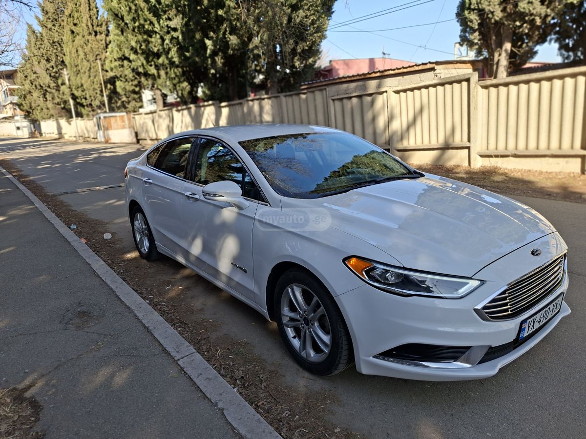 Ford Fusion - фото 9