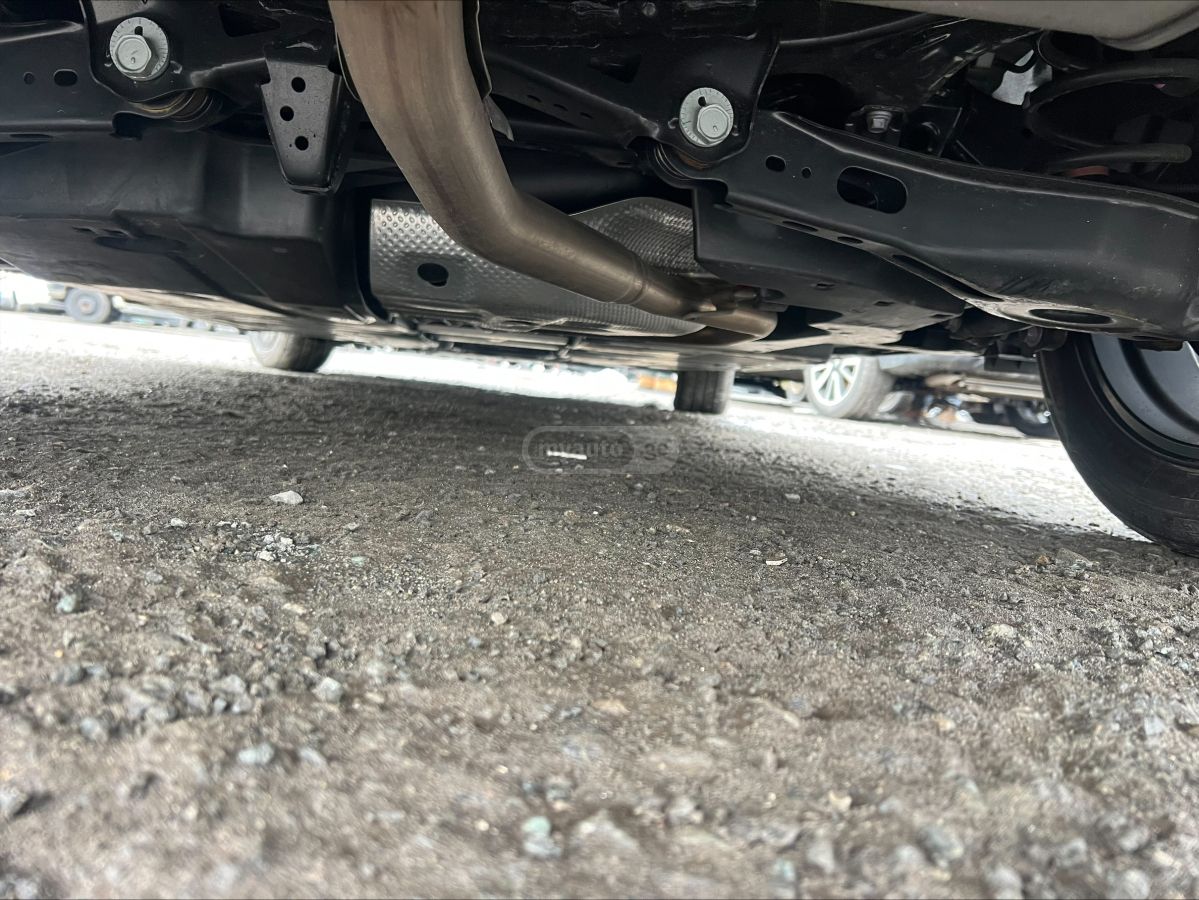 Toyota Prius - фото 9