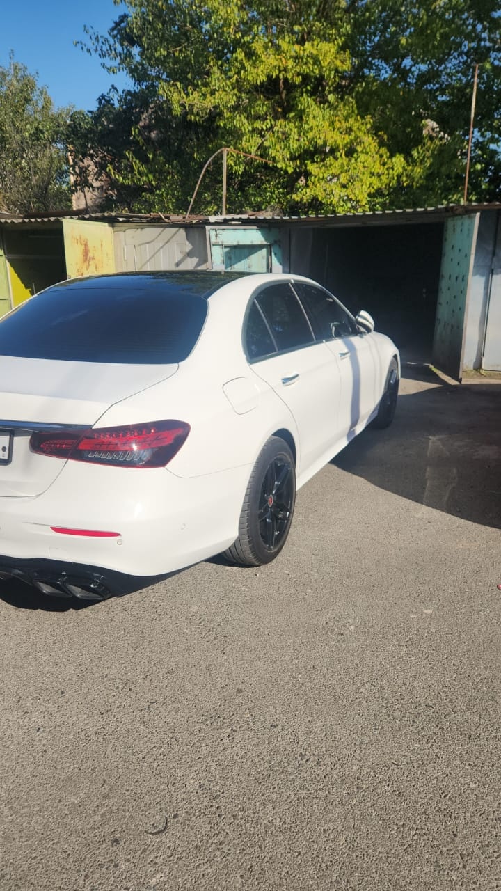 Mercedes-Benz E 300 - фото 4