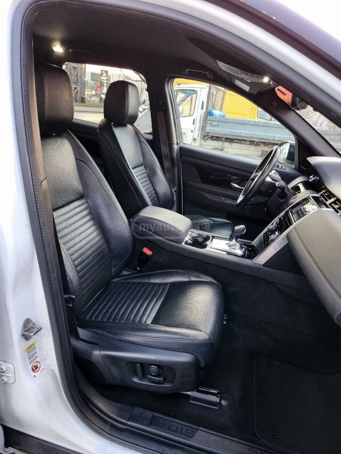 Land Rover Discovery Sport - фото 11