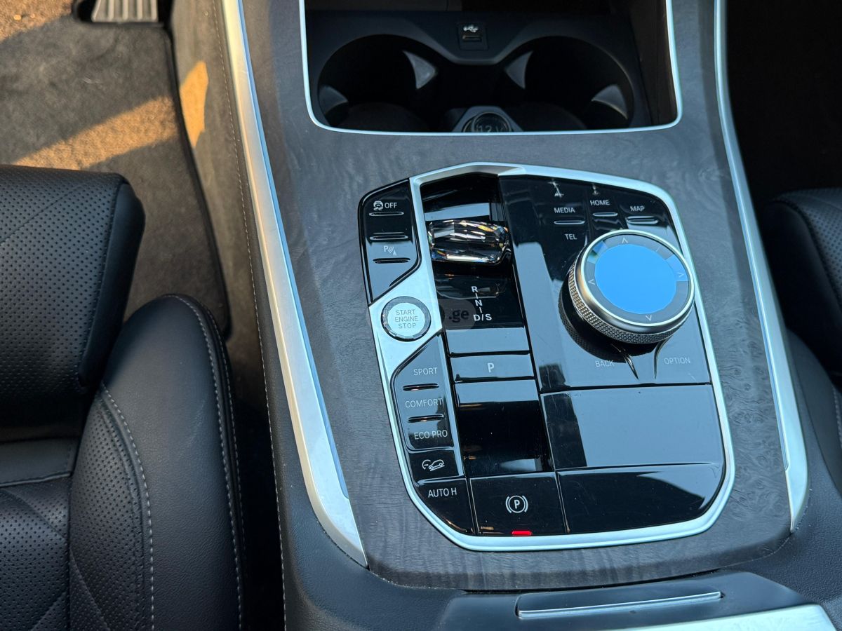 BMW X5 - фото 10