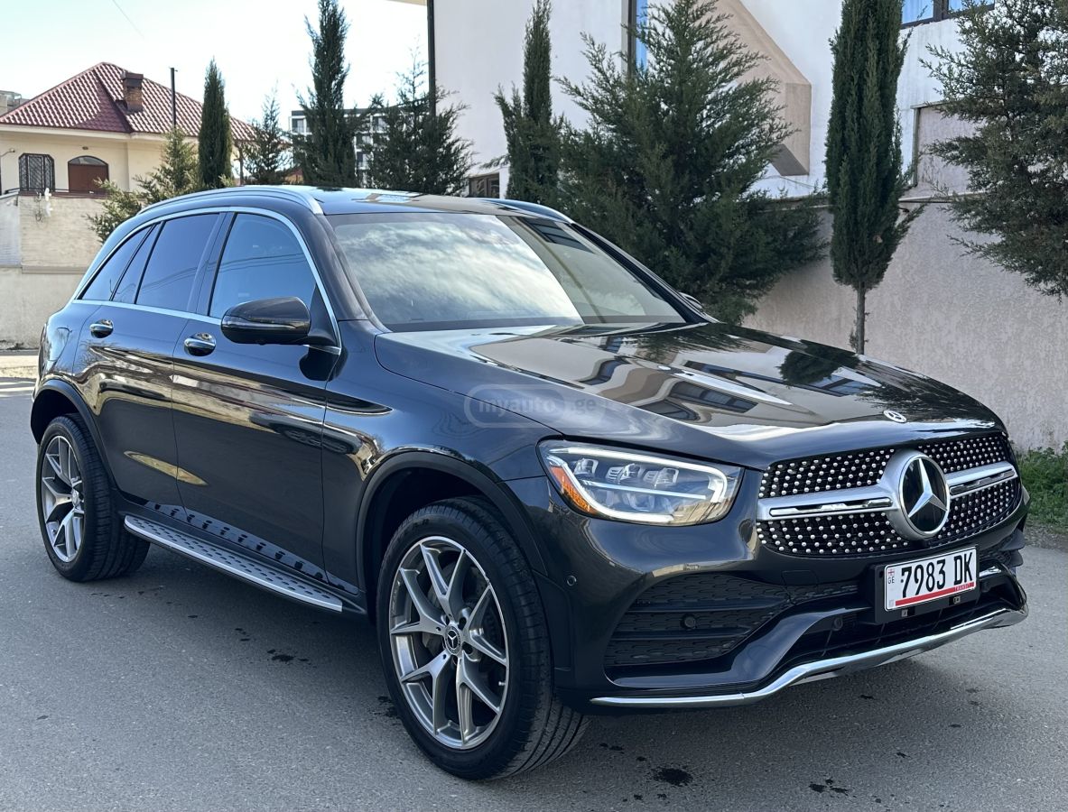 Mercedes-Benz GLC 300 - фото 1