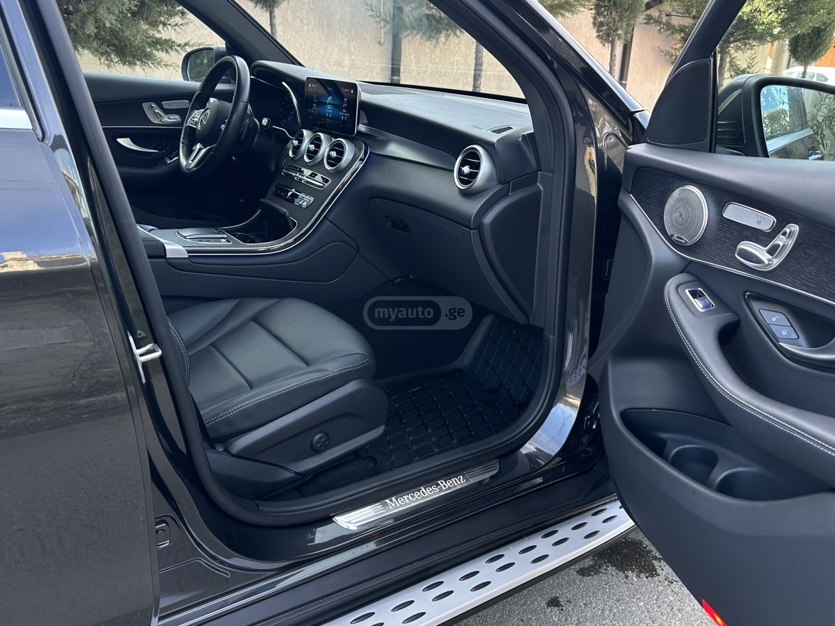 Mercedes-Benz GLC 300 - фото 7
