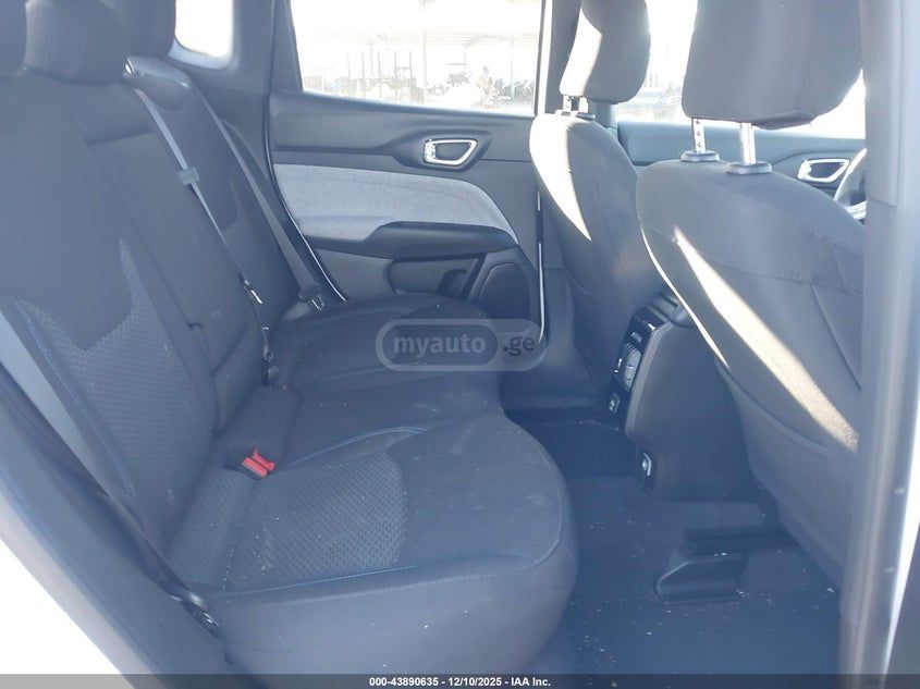 Jeep SPORT — миниатюра 8