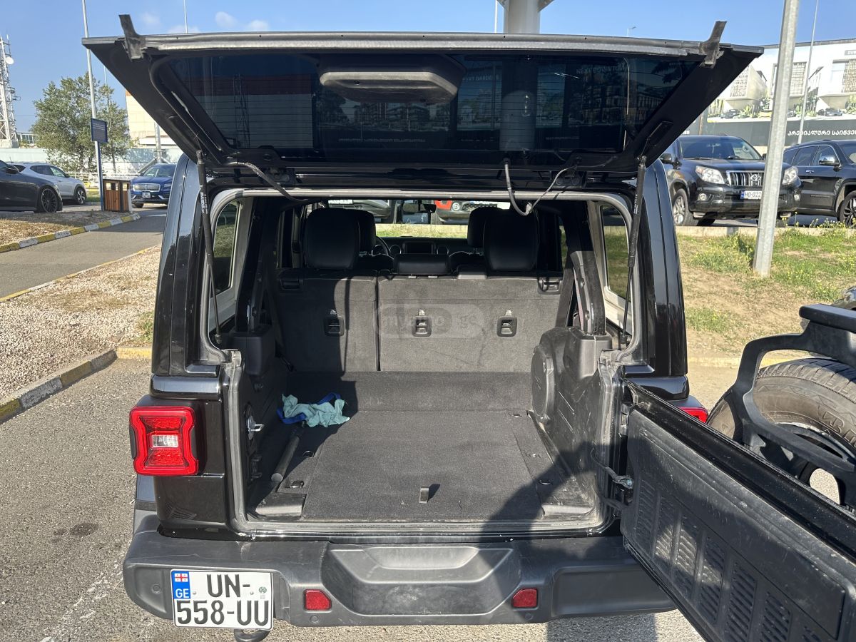 Jeep Wrangler - фото 8