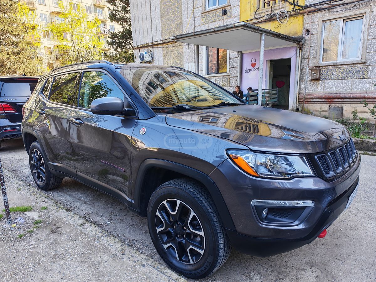 Jeep Compass - фото 10