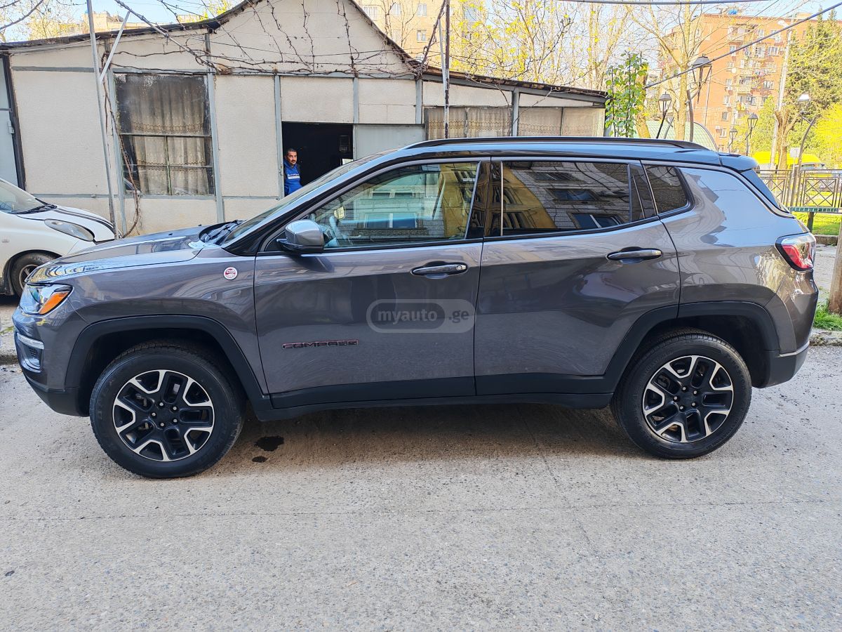 Jeep Compass - фото 3