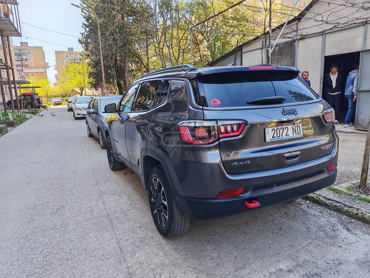 Jeep Compass - фото 7