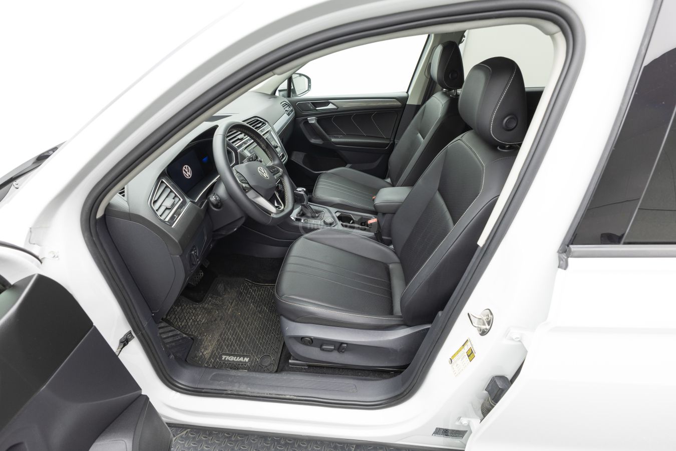 Volkswagen Tiguan - фото 10