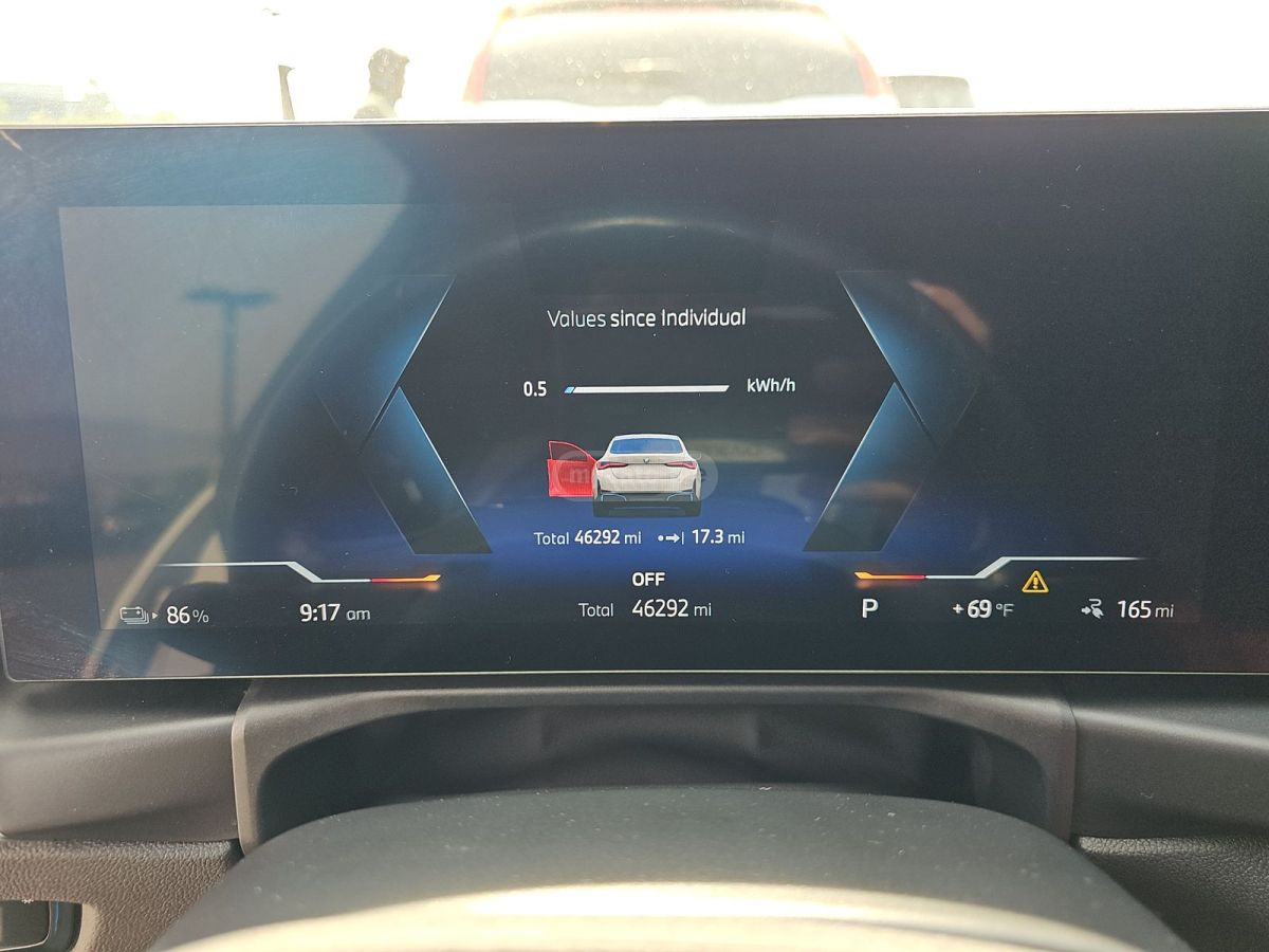 BMW i4 - фото 13