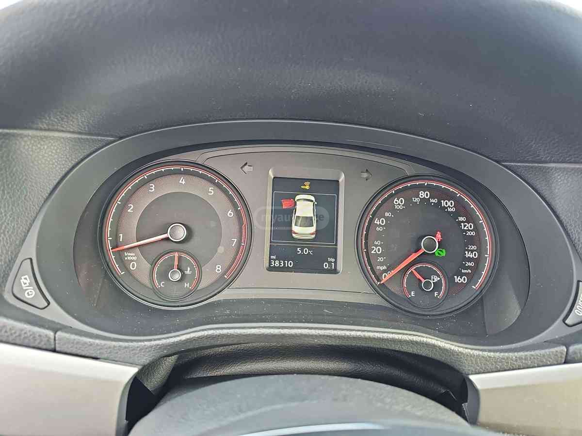 Volkswagen Volkswagen Passat — миниатюра 10