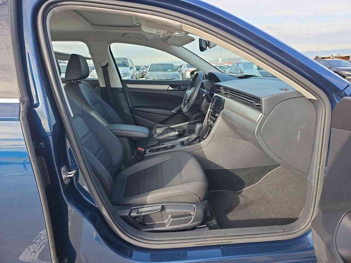 Volkswagen Volkswagen Passat — миниатюра 9