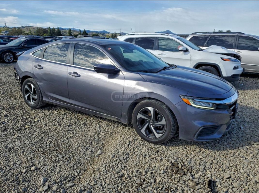 Honda Insight - фото 3