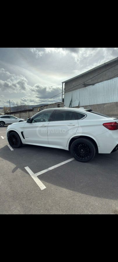 BMW X6 - фото 7