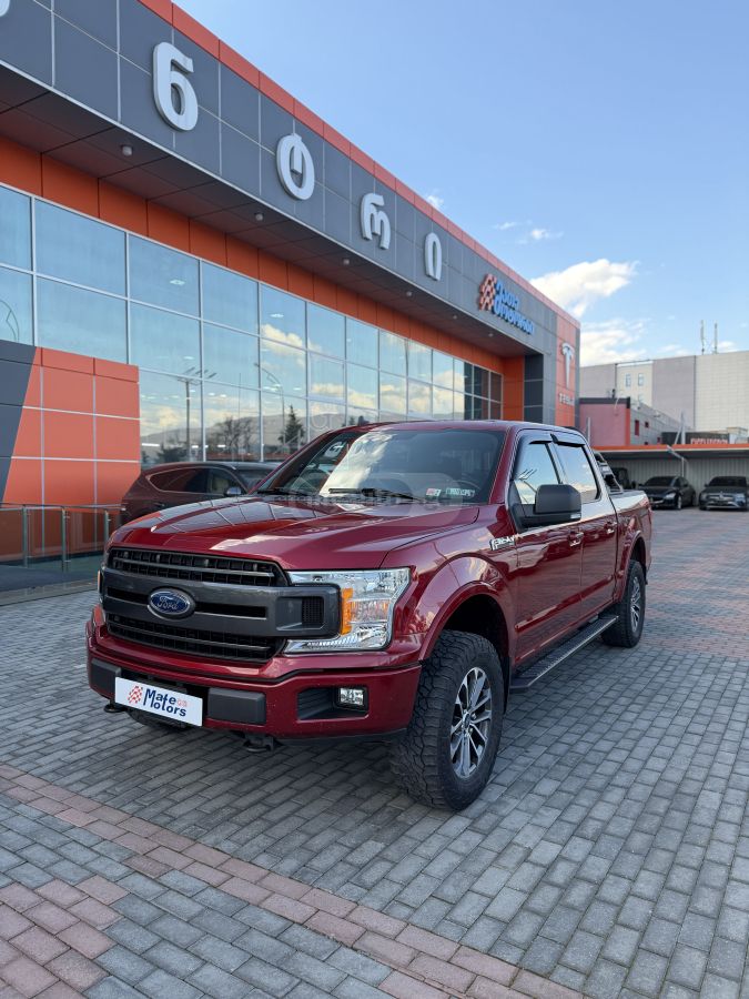 Ford F150 - фото 1