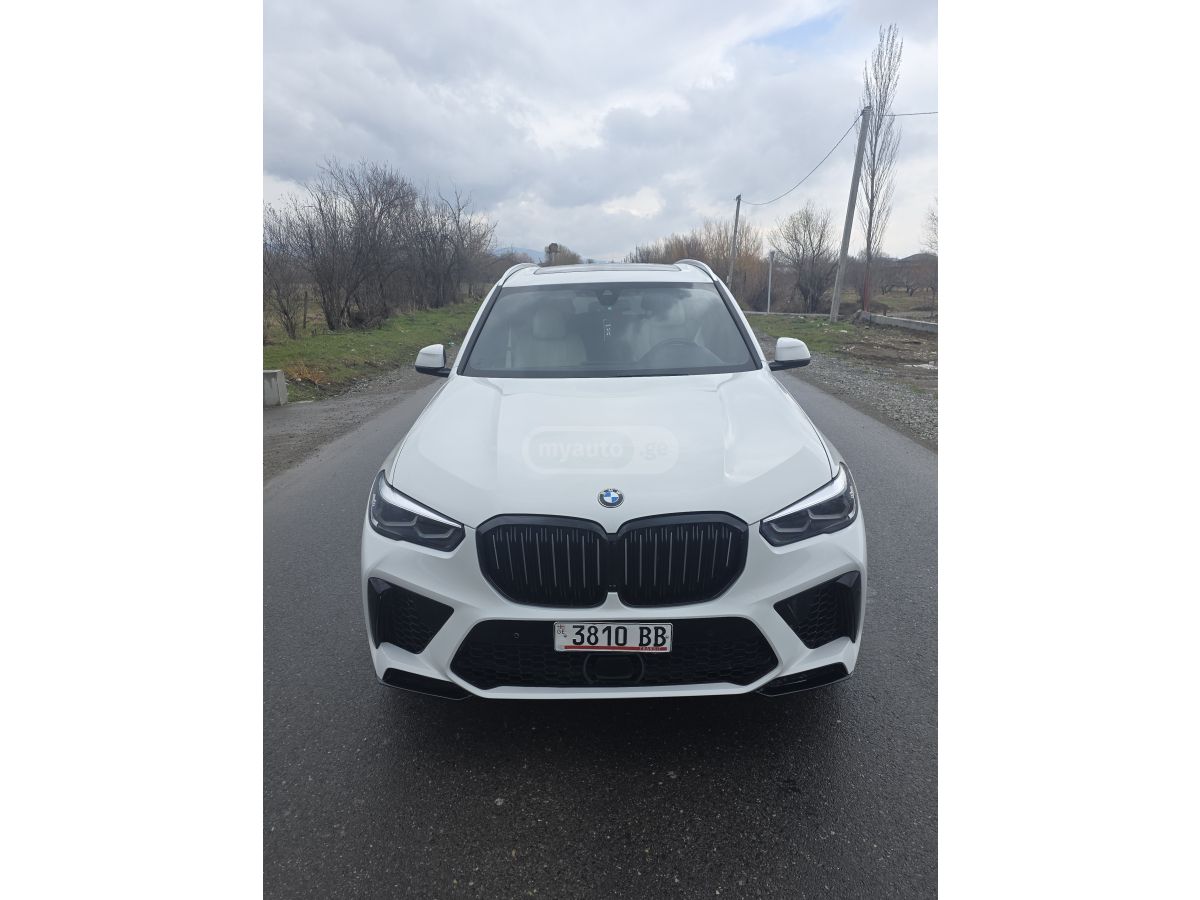 BMW X5 - фото 1