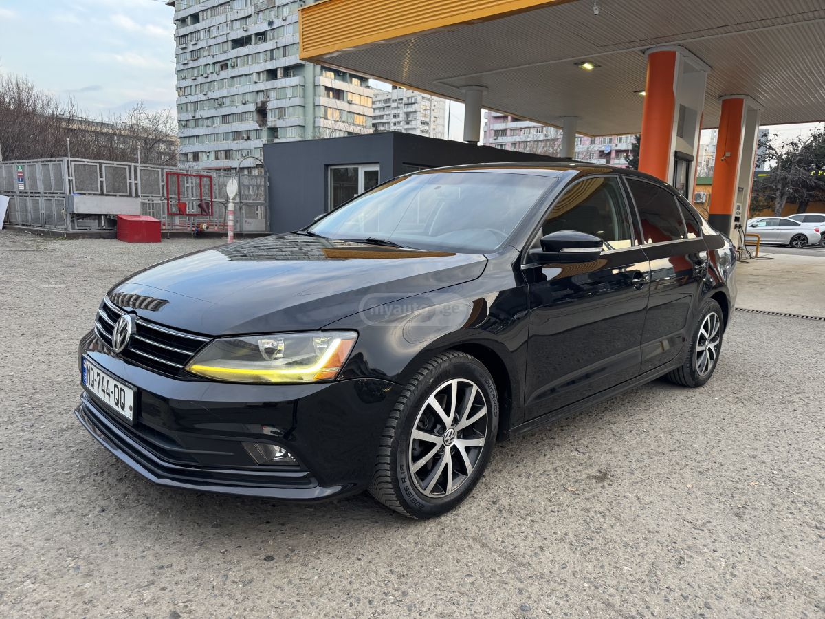 Volkswagen Jetta - фото 1