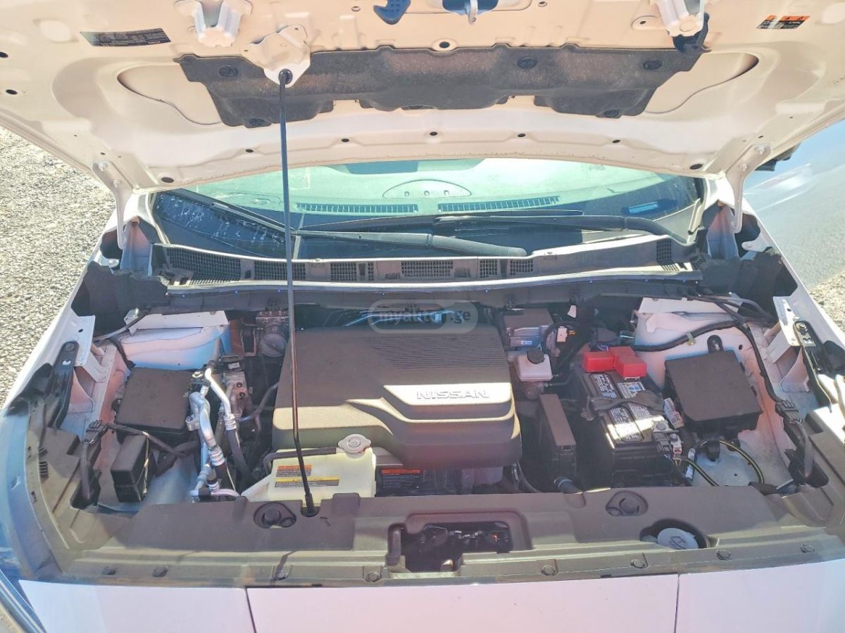 Nissan Leaf 2025 — миниатюра 11