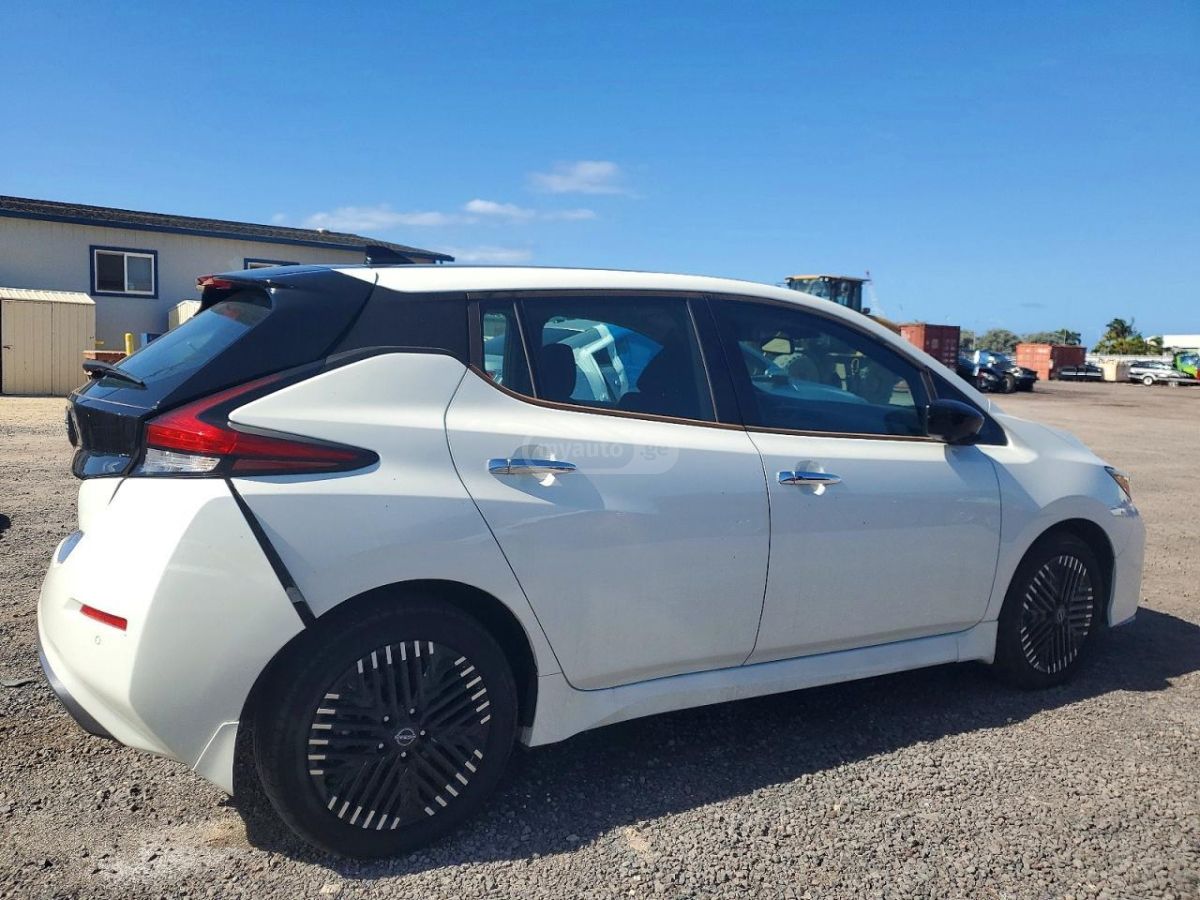 Nissan Leaf 2025 — миниатюра 3