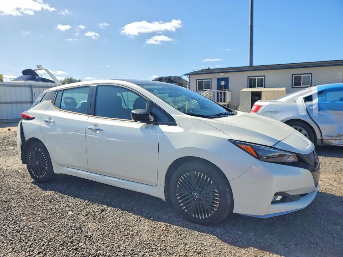 Nissan Leaf 2025 — миниатюра 4