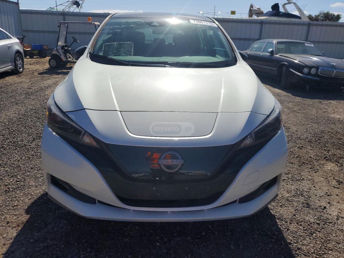 Nissan Leaf 2025 — миниатюра 5