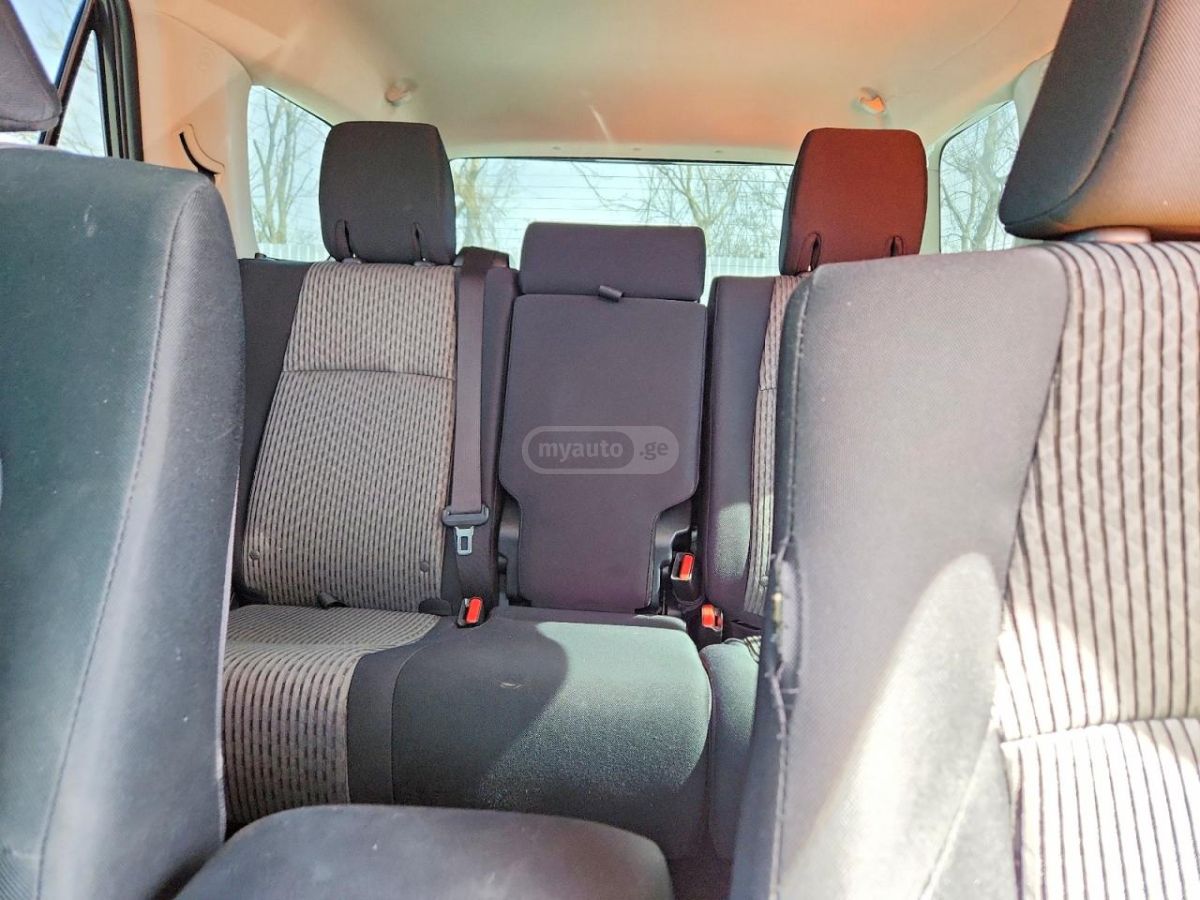 Toyota 4 Runner - фото 10