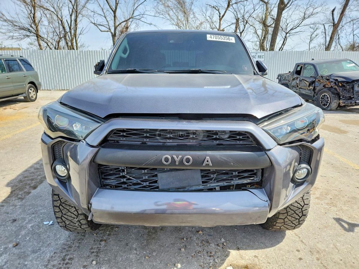 Toyota 4 Runner - фото 5