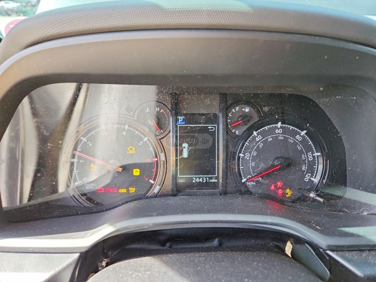 Toyota 4 Runner - фото 9